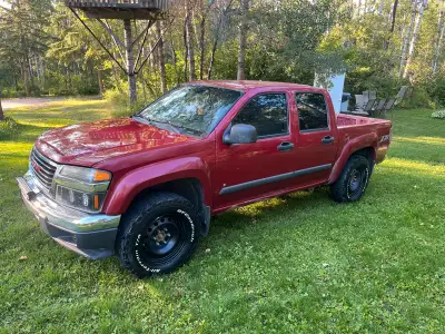 2006 GMC canyon crew cab 4x4. This truck currently has 286,622 km. The engine was replaced at 260,00...