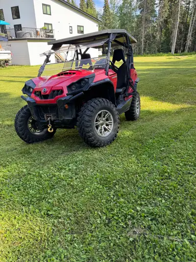Selling my 2013 can am commander. New 28” tires. Boyesen water pump Full roof Full windshield Snow p...