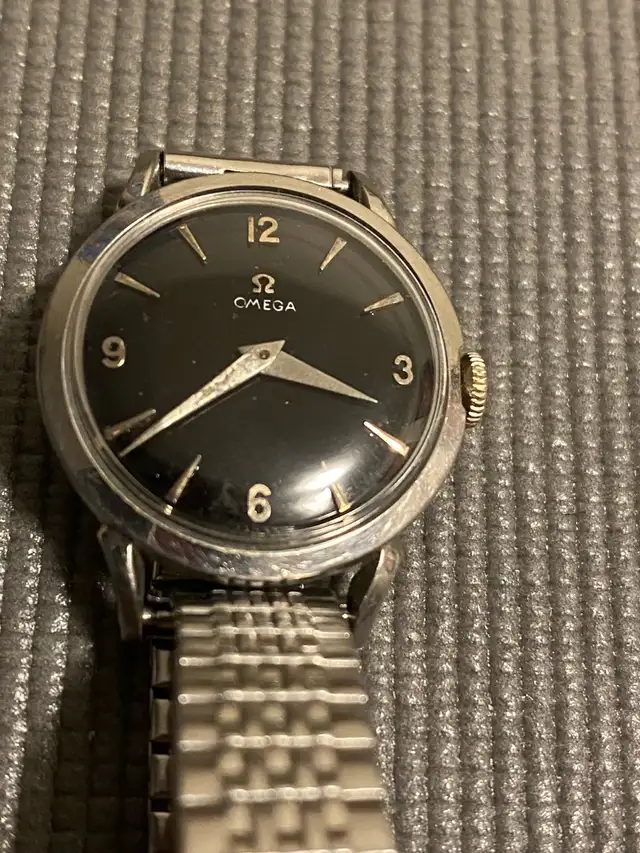 Omega Ladies Wind Up Watch Works Good  in Jewellery & Watches in London - Image 2