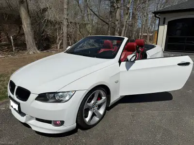 Looking to sell my beautiful bmw 335i convertible. The rare colour combination. I have babied this c...