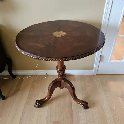 ⭐ Round Top Wood Side Table - READ AD, View more