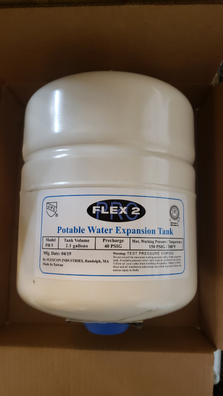 Water Expansion Tank in Plumbing, Sinks, Toilets & Showers in Guelph