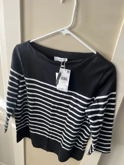 Brand new with tags all the way from Paris , France from the Mango France store on Rue Lafayette! Pu...