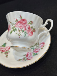 Royal Albert hand painted large rose tea cup & saucer 