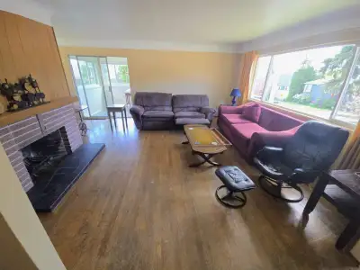 Multiple rooms in our spacious 6br/2bath available for short term rental over the summer. It will be...