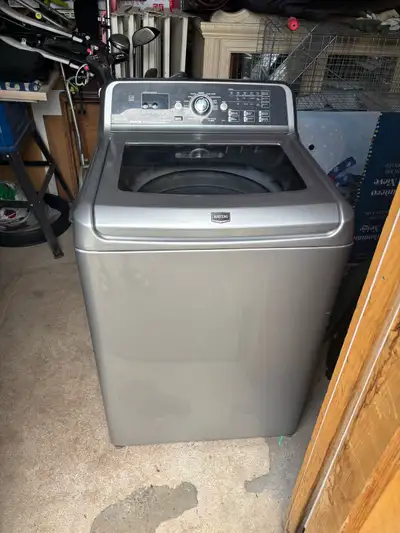Maytag Bravos Washer. No problems selling cause dryer went and bought a new set.