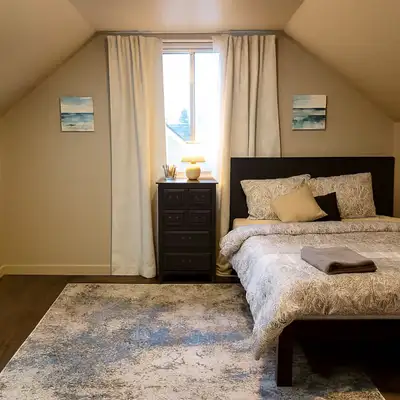 Looking for a centrally located and budget-friendly housing solution near NAIT, the Royal Alex Hospi...