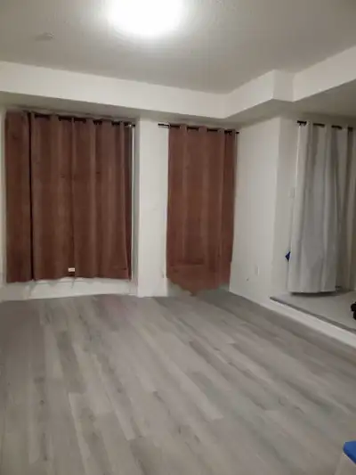 *Urgent – Room for Rent in sharing (For Muslim Female tenant only) Location: 255 McLevin Avenue, Sca...