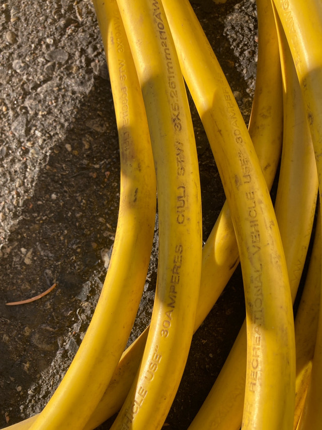 30 Amp cord  in Outdoor Tools & Storage in Red Deer - Image 3