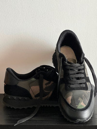 Valentino Sneakers