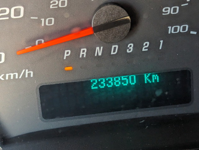 2008 SAVANA VAN 2500 233,000 KM- NO TEXTING in Cars & Trucks in City of Toronto