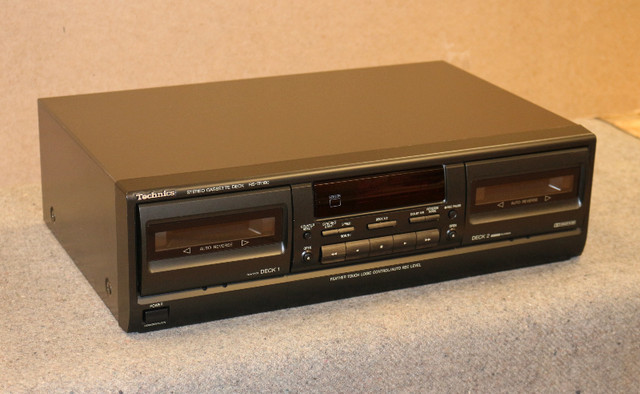 Technics RS-TR180 - Dual Auto Reverse Cassette Deck in Stereo Systems & Home Theatre in Saint John - Image 2