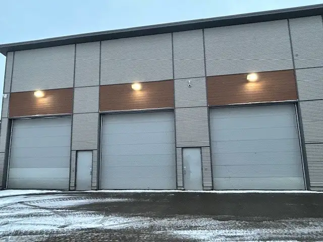 Local Commercial dans secteur Industriel à Louer à Gatineau