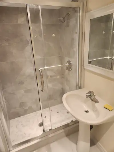 1 bedroom Full kitchen with appliances Full bathroom Private laundry Wi-Fi included Close to bus sto...