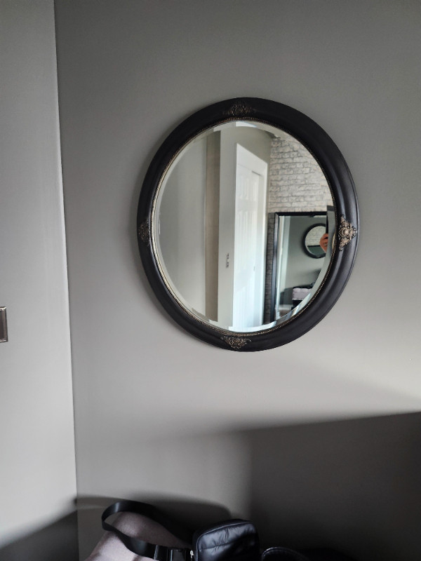 Antique Mirror in Home Décor & Accents in St. Catharines