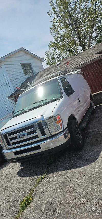 2009 FORD ECOLINE 