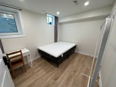 Room for rent - Upper Hamilton - MALE STUDENT ONLY