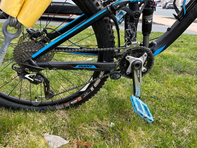 2015 Giant Trance 2 L in Mountain in City of Halifax - Image 4