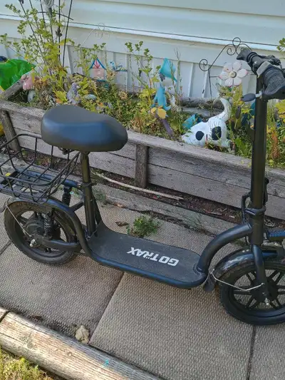Used for about 10 minutes. Comes with a helmet.