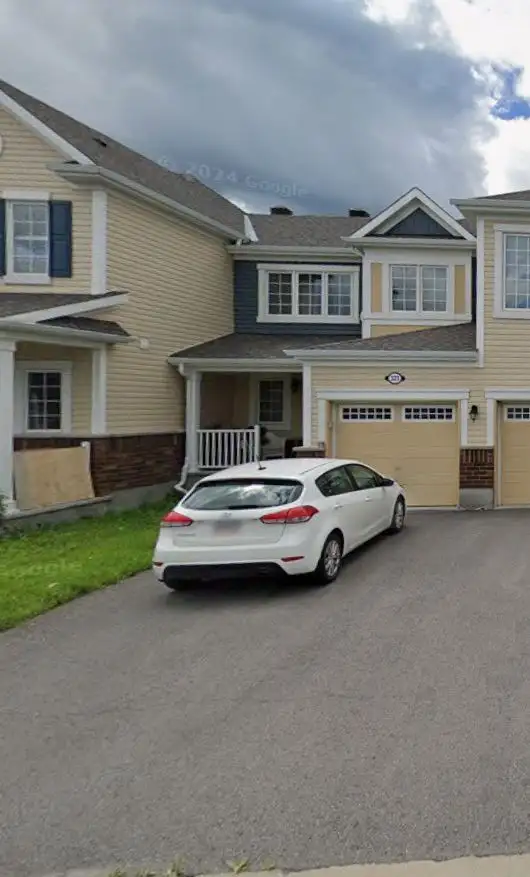 3 bedroom townhouse for rent in Fairwinds, Stittsville