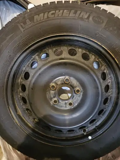 4x Michelin 215/60R17 winter tires on rims available. Only used for 2 seasons. $800. C-HR TOYOTA