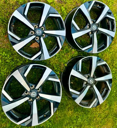 Nissan 19 inch OEM Wheels and TPMS Set of 4 excellent condition asking $950 Bolt Pattern (PCD): 5x11...