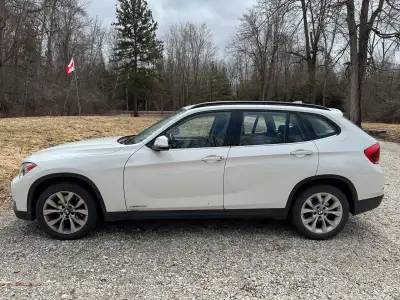 Only 105000km,All Good except some scratches, one dent on door,ask for $9599 or best offer, carfax a...