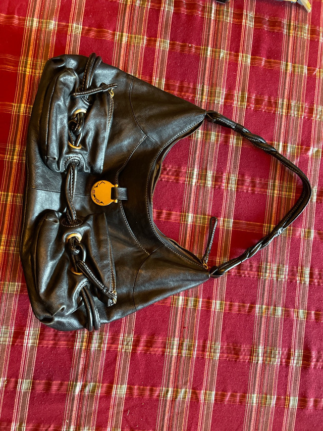 Via spots purse in Women's - Bags & Wallets in Hamilton - Image 2