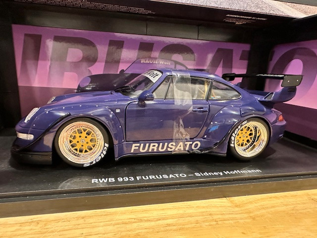 1/18 WERK83 Porsche 911 (993) RWB Rauh-Welt Furusato New Diecast dans Art et objets de collection  à Laval/Rive Nord - Image 3