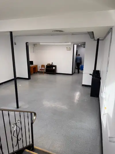 Located on Broadway S. in Redcliff. Large space suitable for offices, retail or whatever you may nee...