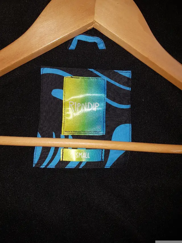 Mens small Winter Coat in Men's in Kitchener / Waterloo - Image 5