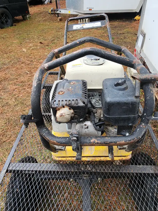 Wacker Neuson WP 1540A Vibratory Compactor 15.5" Plate Compactor in Power Tools in Windsor Region - Image 9