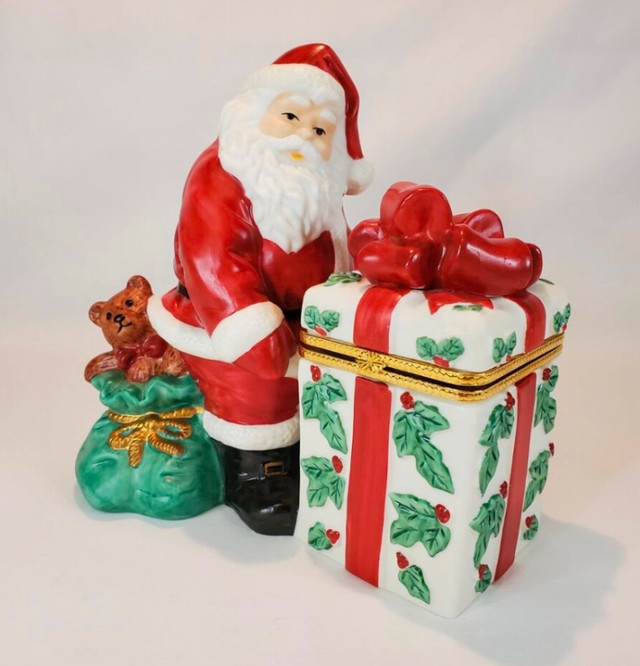 Partylite JOLLY SANTA Trinket Box Votive Candle Holder Christmas in Home Décor & Accents in Kitchener / Waterloo