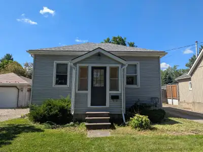 2 Bedroom, 1 bath home in a great location in Mitchell for RENT. $1800 per month PLUS utilities. Ren...