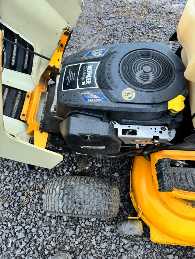 tracteur a gazon cub cadet LTx1142 hydrostatique in Lawnmowers & Leaf Blowers in Trois-Rivières - Image 8