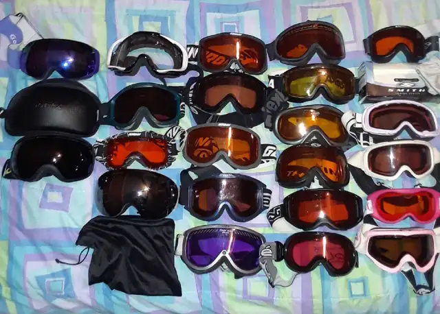 Downhill skis, pole, boots, goggles in Ski in Kingston - Image 3