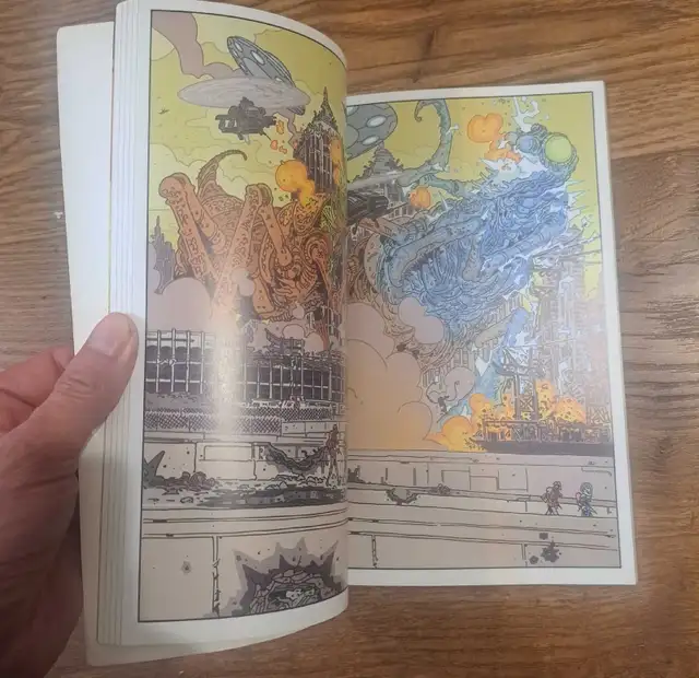 Graphic Novel: Mars Attacks!497224376124723204