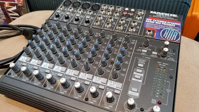 Mackie 1202 VLZ PRO in Pro Audio & Recording Equipment in Calgary - Image 2