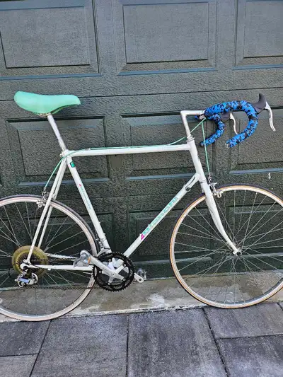 Bianchi Strada LX road bike , View more