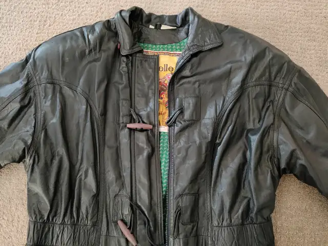 Black Leather Women Zipper Winter Jacket Coat - Size 12 in Women's - Tops & Outerwear in Calgary - Image 7