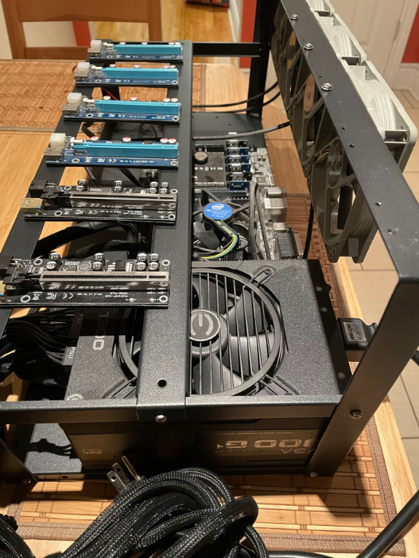 Mining Rig for 6 GPU - Ready to go! Just add your GPUs dans Ordinateurs de bureau  à Ville de Montréal