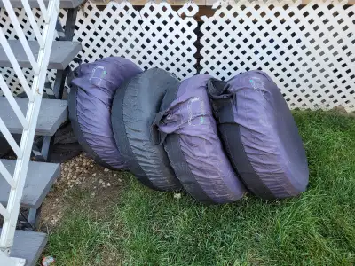 I have 4 Winternova ZMAX winter tires from a Nissan Altima for sale. They have under 1000km on them....