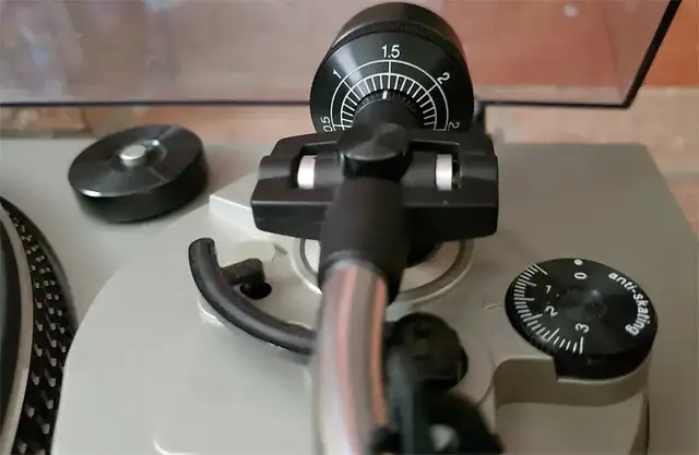 Table tournante Technics SL-B202 Belt drive Semi-auto SLB202 in Stereo Systems & Home Theatre in Longueuil / South Shore - Image 7