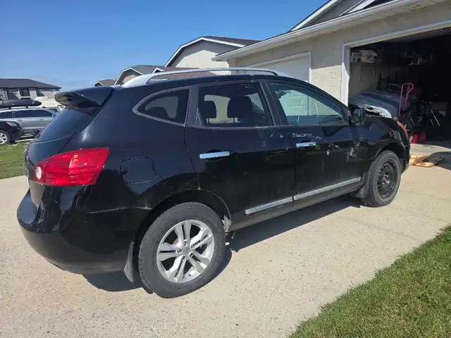 2012 Nissan rogue 536633641681571843