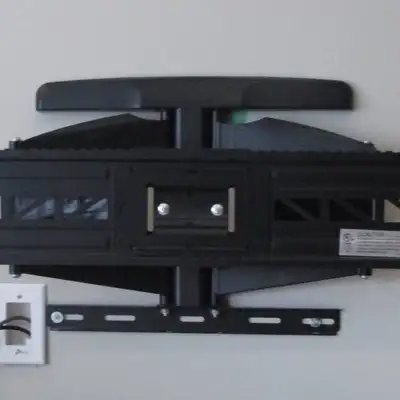 Heavy Rated for 95 pounds (43Kilograms) Prefect condition. Adjusts angles - side to side as needed....