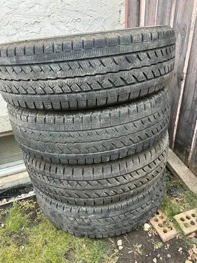 Selling a set of 4 premium Bridgestone Blizzak LT winter tires. These are the heavy-duty "Light Truc...