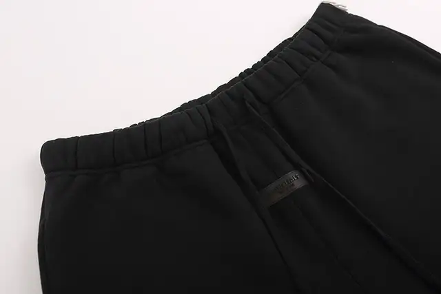 Essentals short64346710326273122