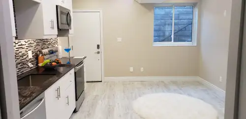 Beautiful 1-bedroom apartment in South Guelph, located in a quiet residential area and in excellent,...