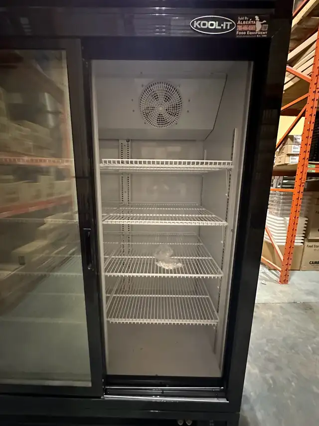 MVP Double Door Sliding Cooler in Refrigerators in Edmonton - Image 3