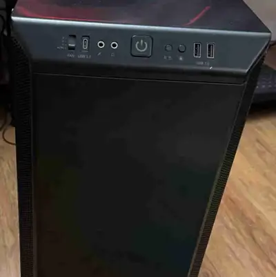 PC Gamer i5 10600K, RX6750XT, 64GB RAM comme neuf, View more